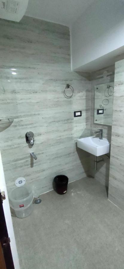 Aditya Inn Guwahati Exterior foto